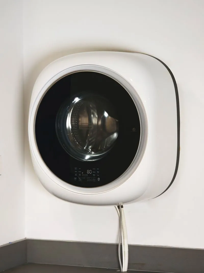 Mini washing machine exterior view 4